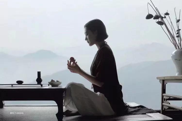 别人眼中我高冷,外表很高冷冷漠的人