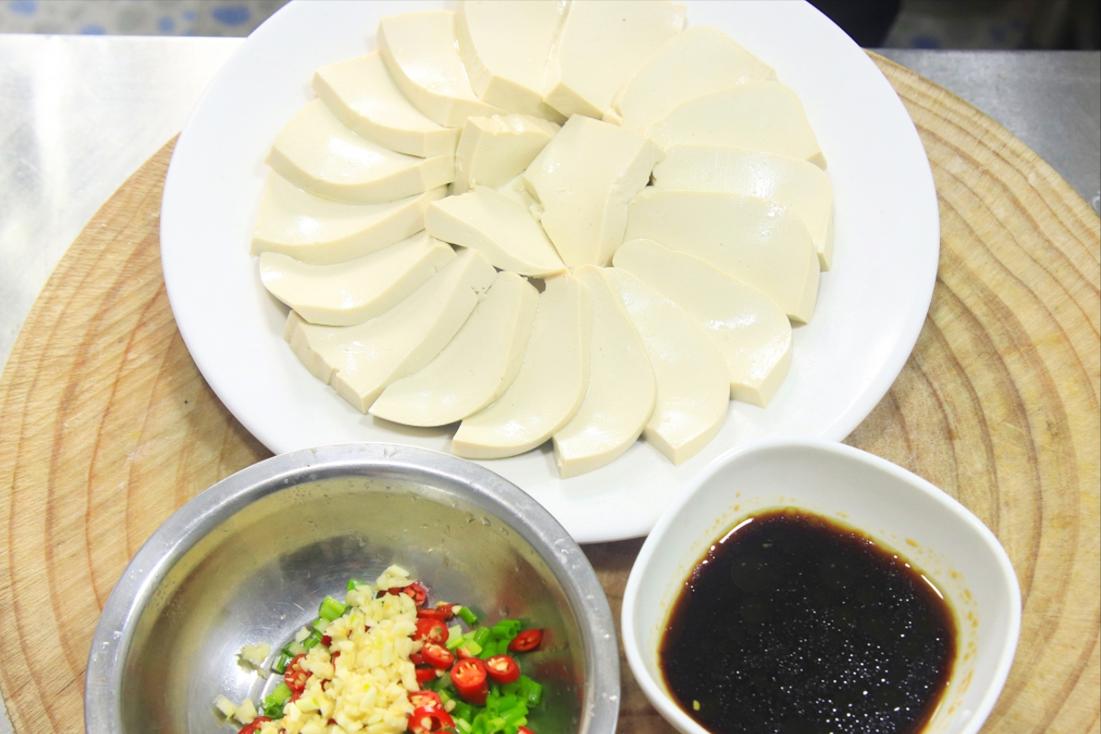 建议中老年人少吃苦瓜和西瓜,建议中老年人三伏天少吃苦瓜