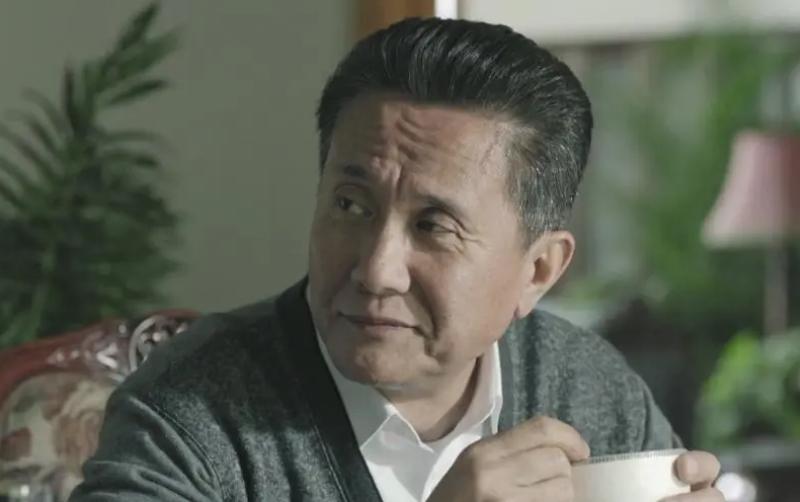 演活了奸臣，这10位明星选得好！给他们排个名：王刚排第4