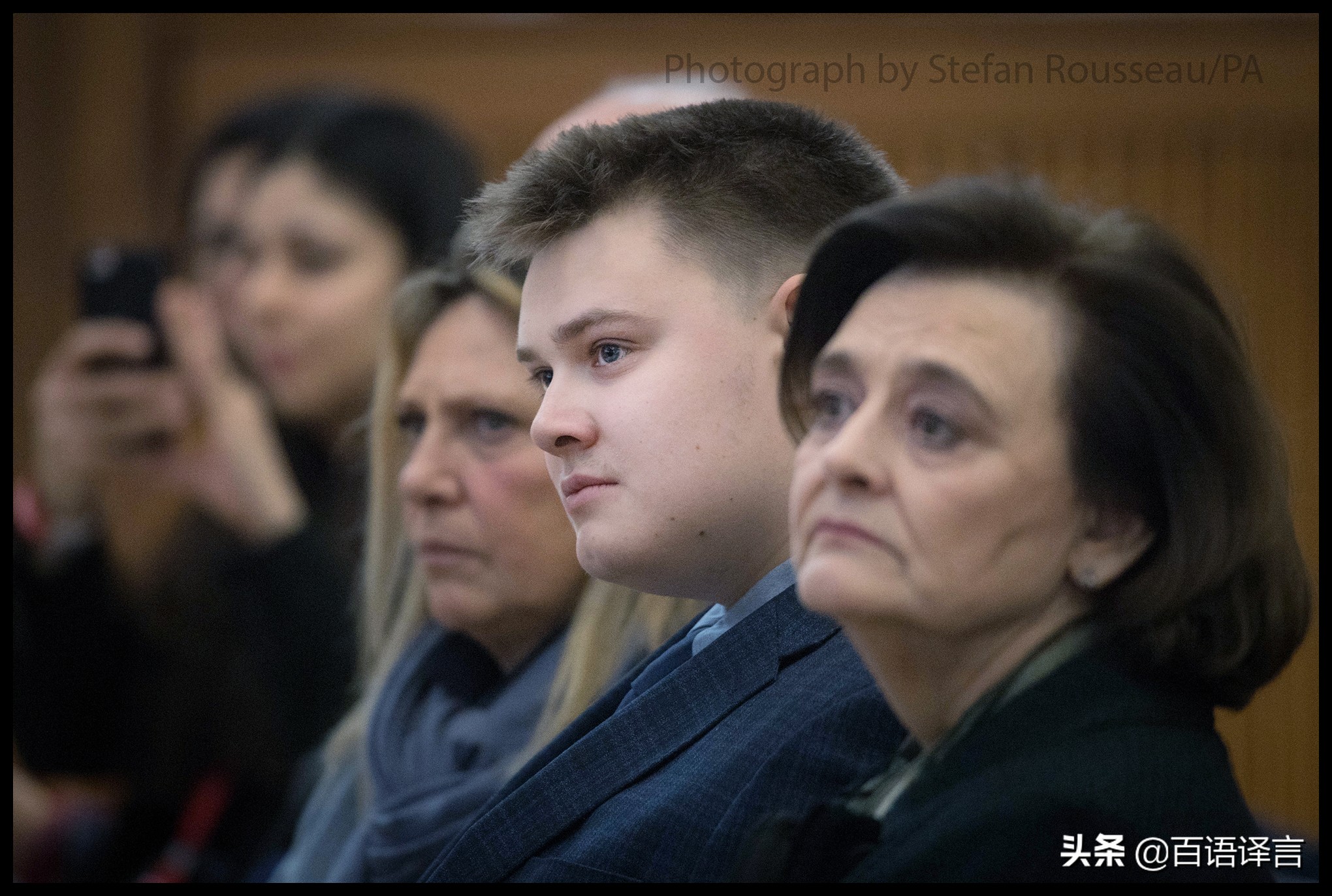 布莱尔一家六口罕见同框！180斤女儿全程光脚，长子是亿万富翁