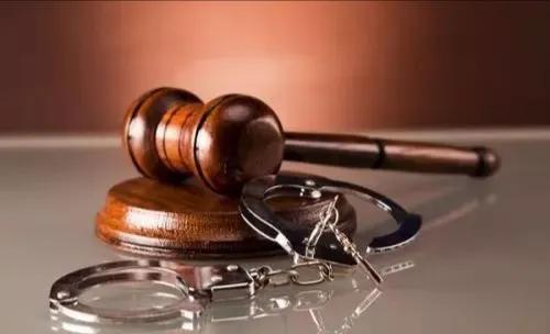 90后本科夫妻放弃工作，在家拍摄淫秽视频并出售，获利365万