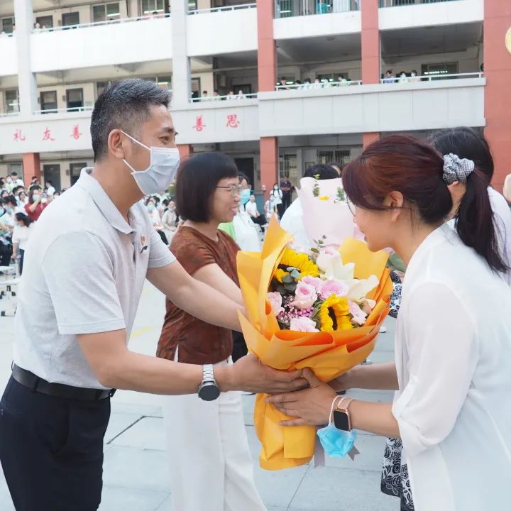 「河南科教兴豫」青春不散场·逐梦向未来！郑州第76中学毕业典礼