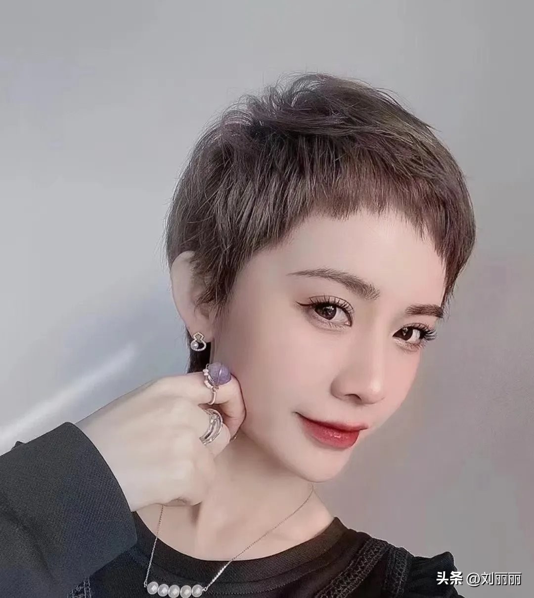 各种类型都适合的短发,女生一定要尝试的十款短发