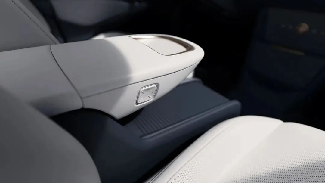 极氪x应该选哪款,极氪x不选装能买吗