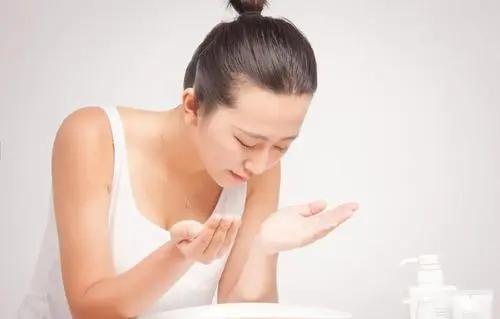 开塞露可以美白护肤吗,开塞露能当面膜用吗