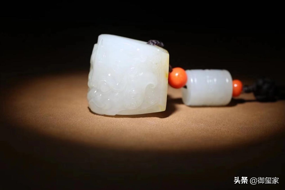和田玉且末蓝真假的鉴别方法,和田玉籽料手串真假鉴别方法