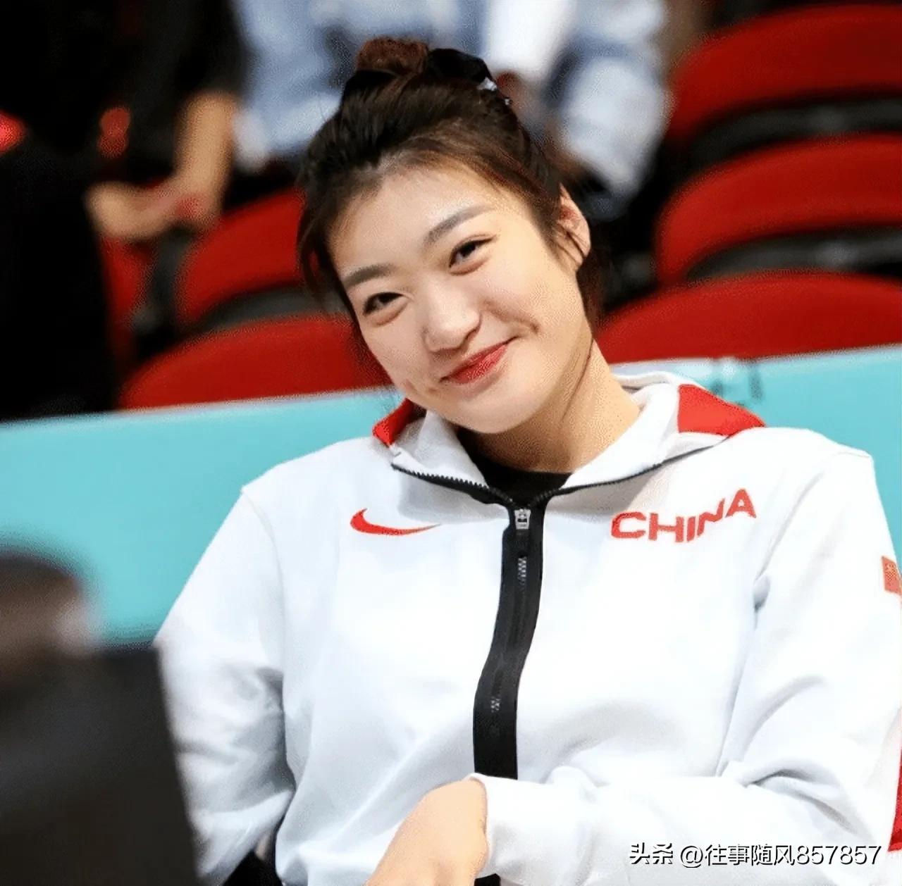 李梦是不是现役女篮第一人,李梦当年19岁比赛