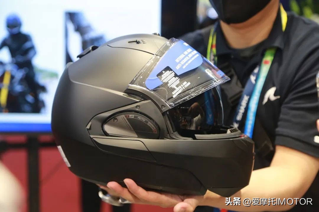 shark头盔最新款,shark大尾翼赛道盔