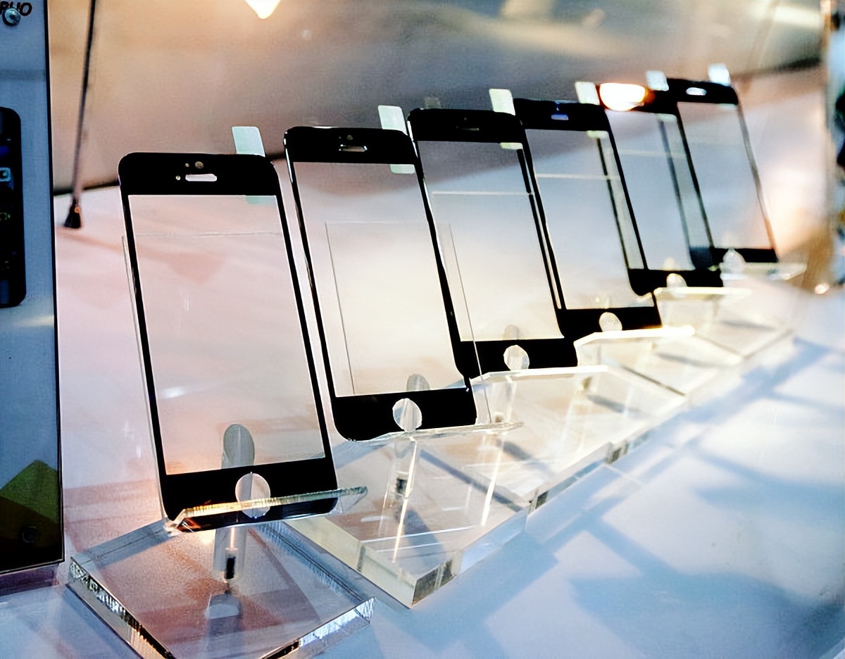 苹果手机用防窥膜影响面容吗,手机用防窥膜好还是高清膜好