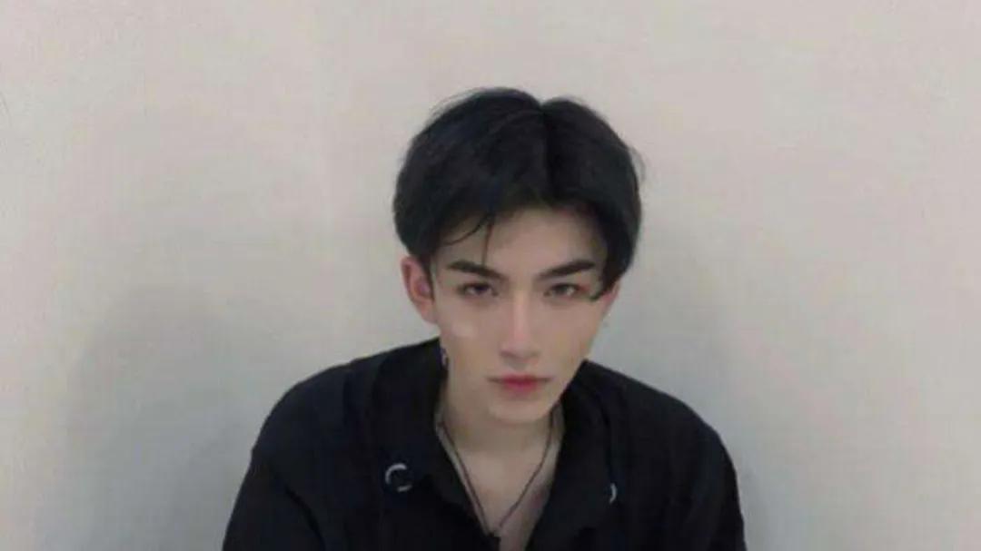 男人总是挑剔你什么意思,当男人开始挑剔你说明什么