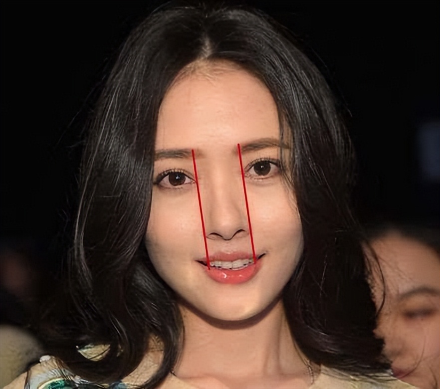 为什么有的人五官很丑但整体好看,为什么有的人五官并不精致却好看