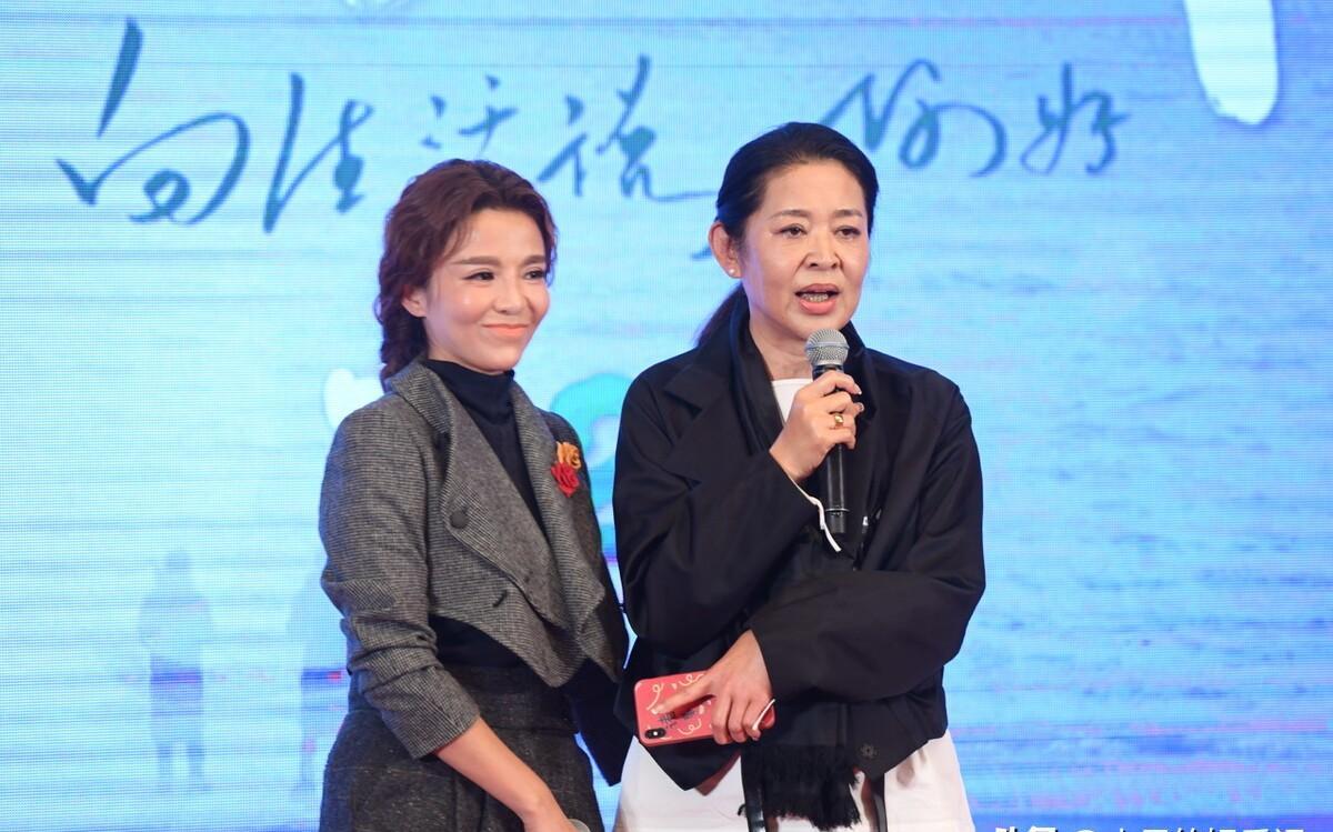 朱迅和尼格买提现在主持什么节目,央视主持人朱迅退出央视吗