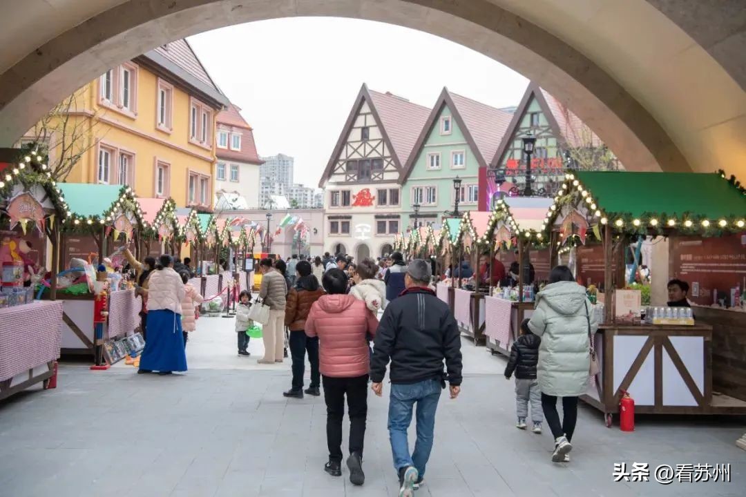 今天开幕,用两根木棍做手工