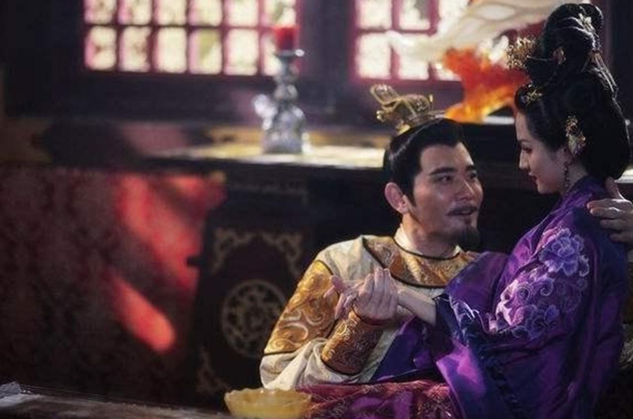 孝武帝刘骏给群臣取外号，还专门养了一个昆仑奴棒打群臣