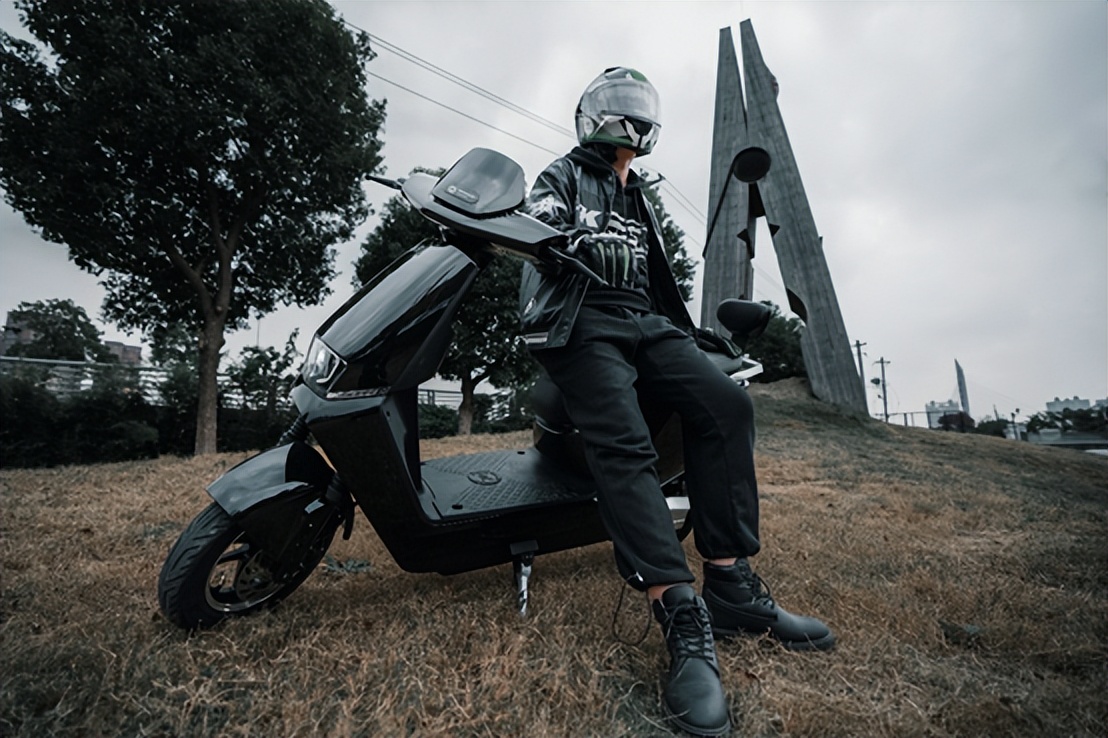 如何看待新日汽车级锂电池，保5年用10年？