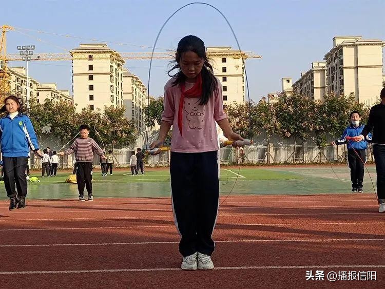 飞扬堇色年华，共筑美好青春息县第十一小学南校区社团活动