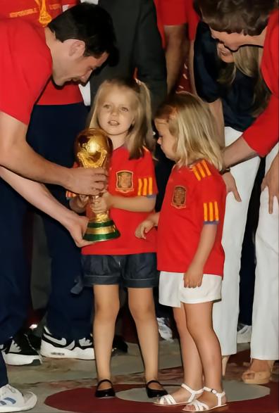 西班牙王室足球情缘：热爱足球的公主和历史悠久的皇家称号