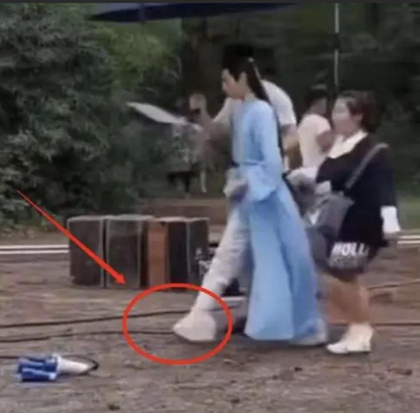 娱乐圈还有哪些假臀假肌肉,假臀假肌肉假肩膀的明星们