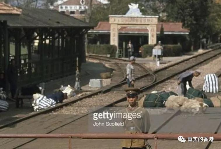 香港人感受大陆过年,香港人是怎样过年的