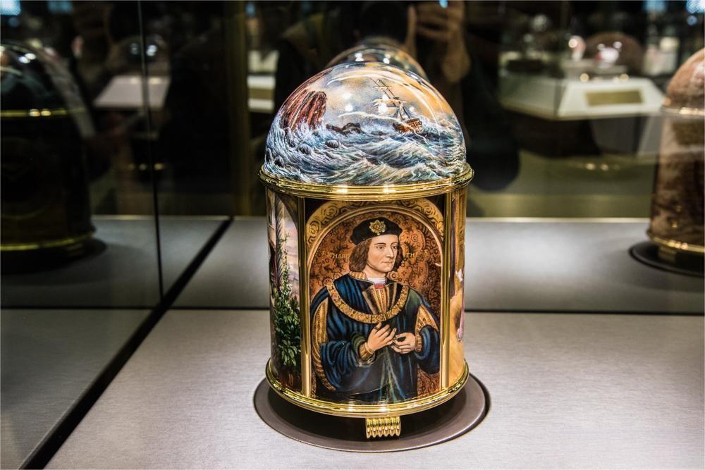 一块珐琅表多少钱,什么样的珐琅彩瓷器值钱