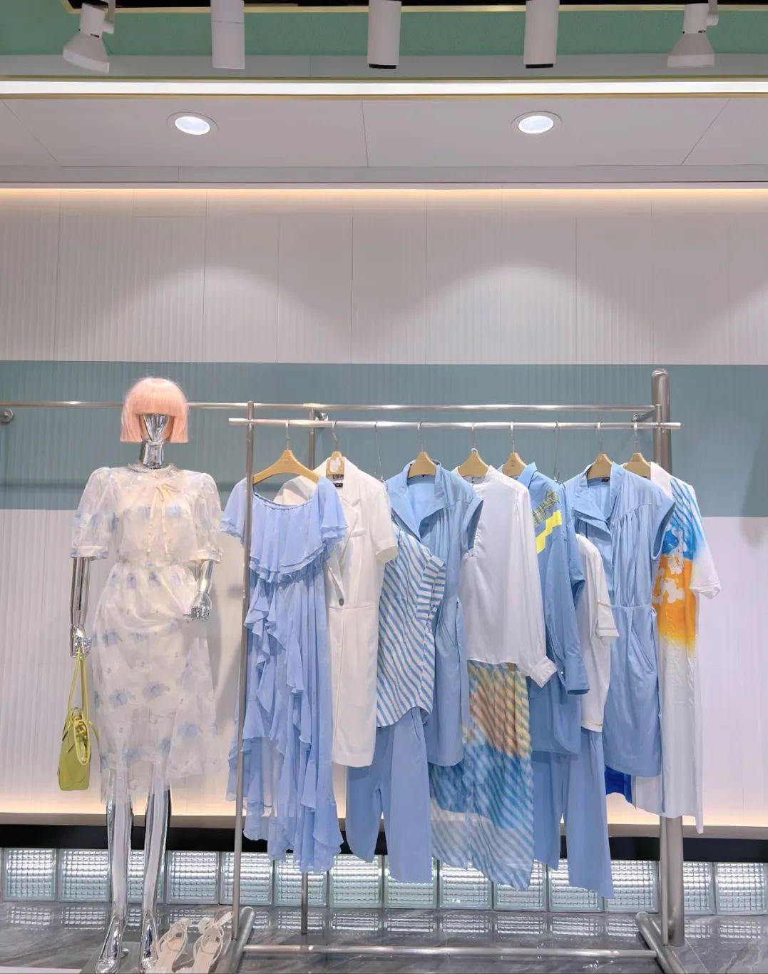 lily女装夏季连衣裙,lily女装针织衫连衣裙