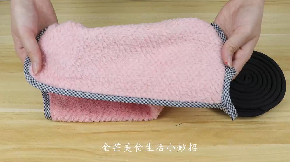今天才发现，一条毛巾就能把蚊香完整分离，1秒一个，太实用了
