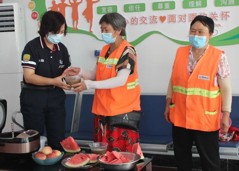 高温天,中国石化“爱心驿站”欢迎您来清凉一“夏”