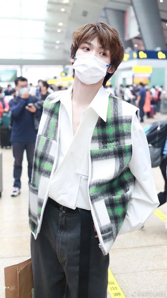 秋日必备穿搭男,冬季马甲穿搭高级感