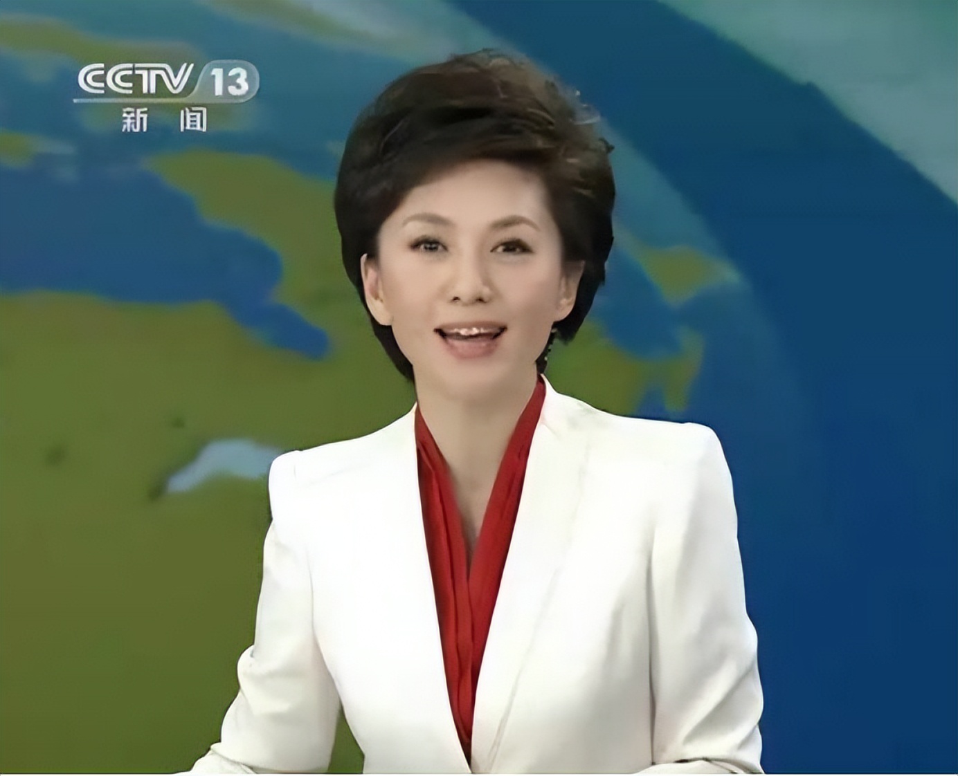 央视主持人海霞经历及婚姻家庭,海霞嫁清华教授恩爱23年视频播放