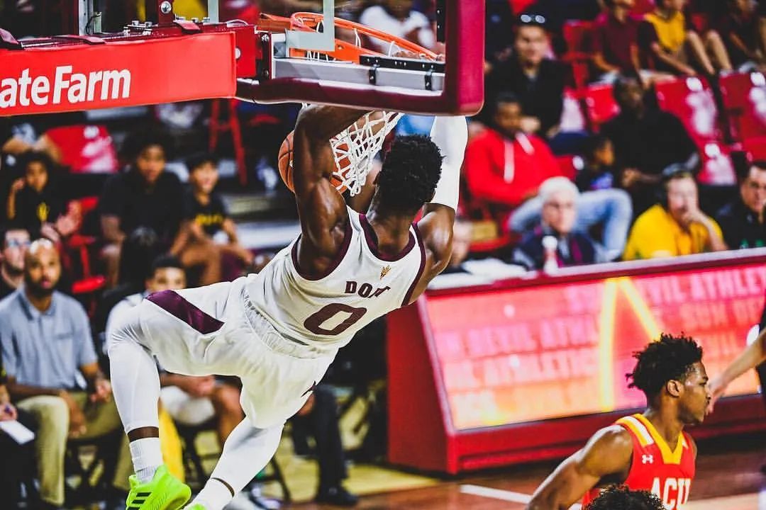 哈登的生涯薪资将超5亿,哈登最近三个赛季都落选最佳阵容