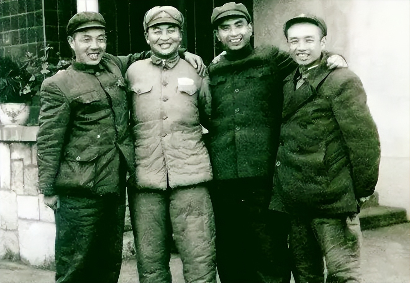 1964年，陈毅笑对*基伟秦**说：作为你半个老丈人，我给你换个岗位吧