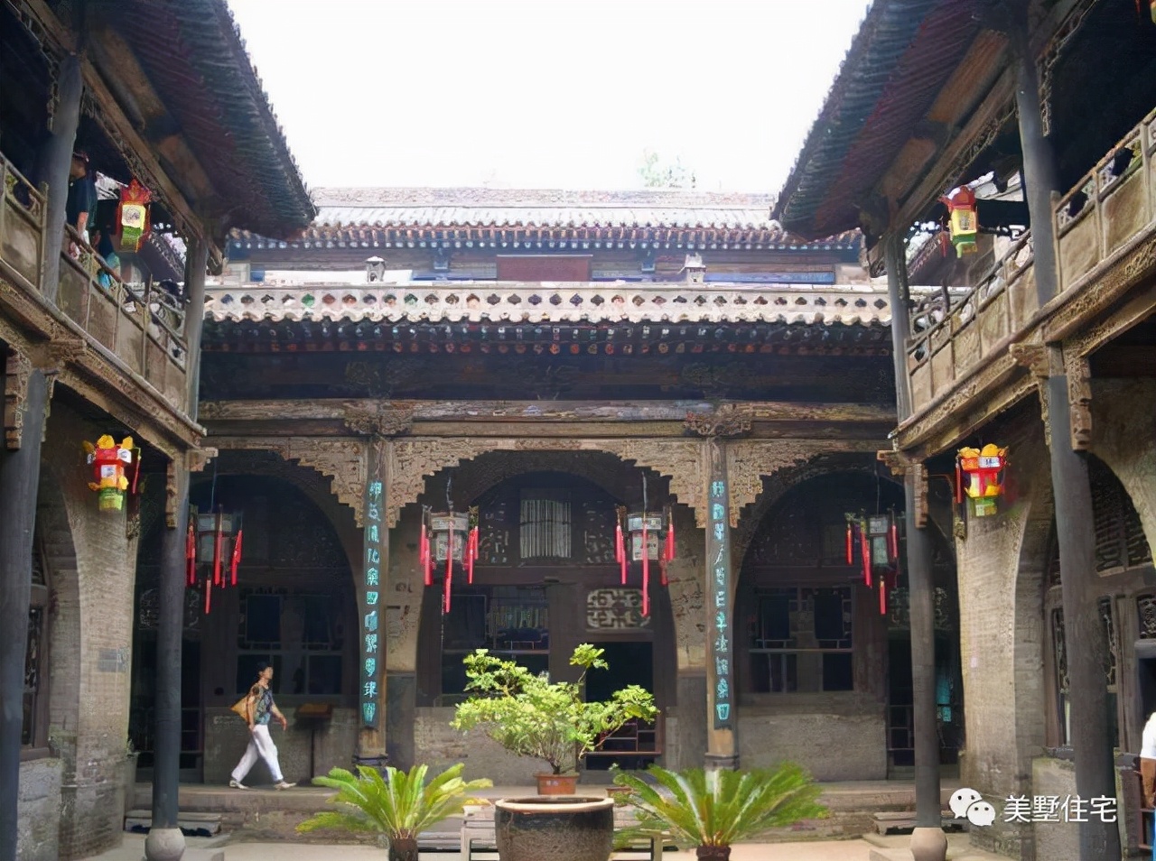 农民翻新老宅发现红棺材,浙江农民盖房挖出神秘红棺