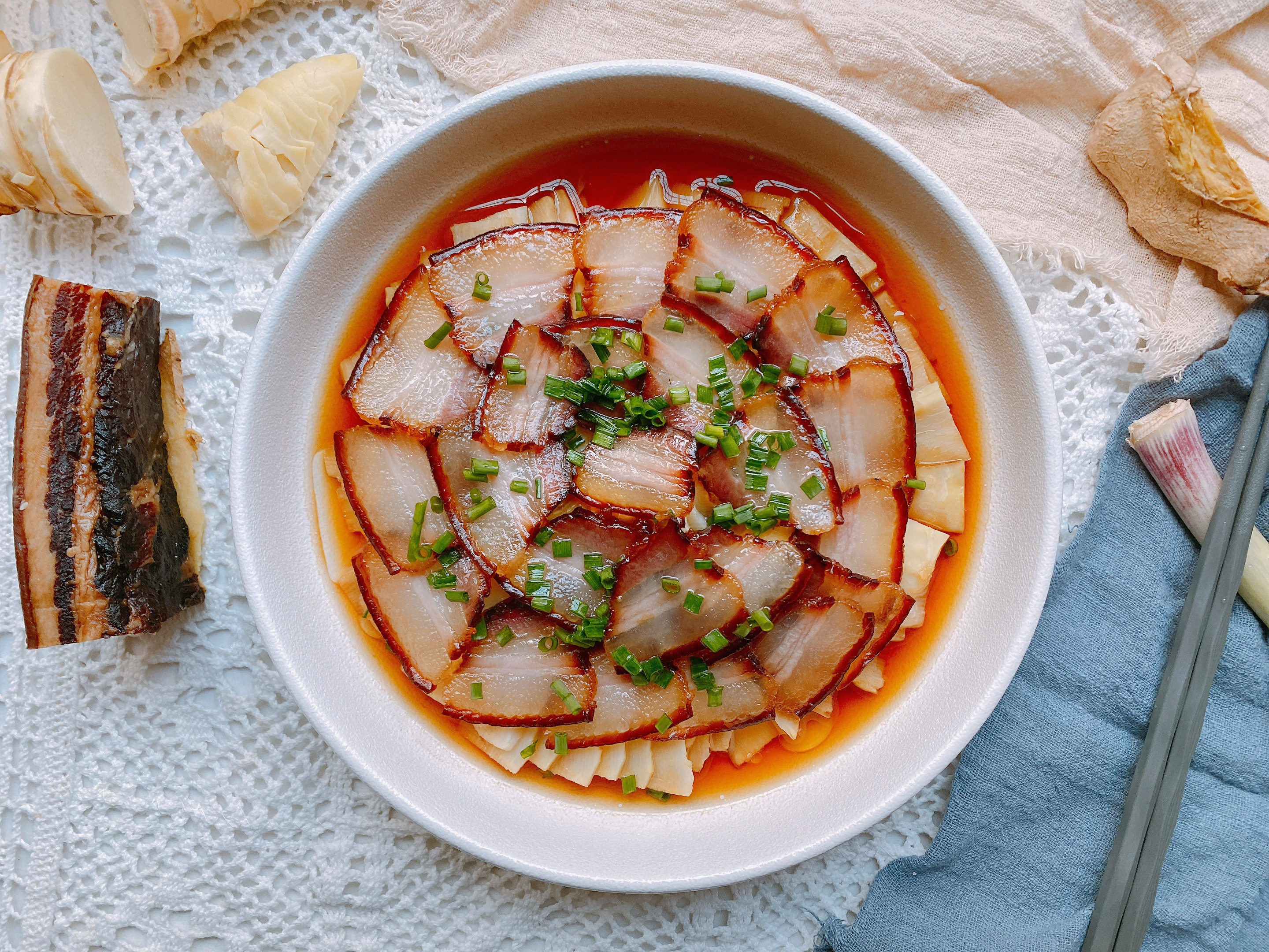 冬笋可以不炒水和咸肉一起蒸吗,最正宗的竹笋炒咸肉