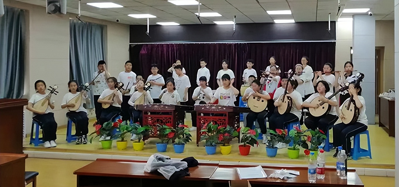 南街小学校园文化,小学特色校园建设