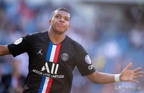 大巴黎训练梅西内马尔,大巴黎和巴萨阵容