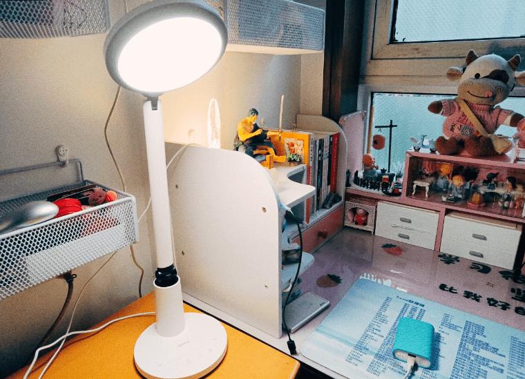 学生台灯护眼灯哪家好,护眼台灯品牌排行前十名