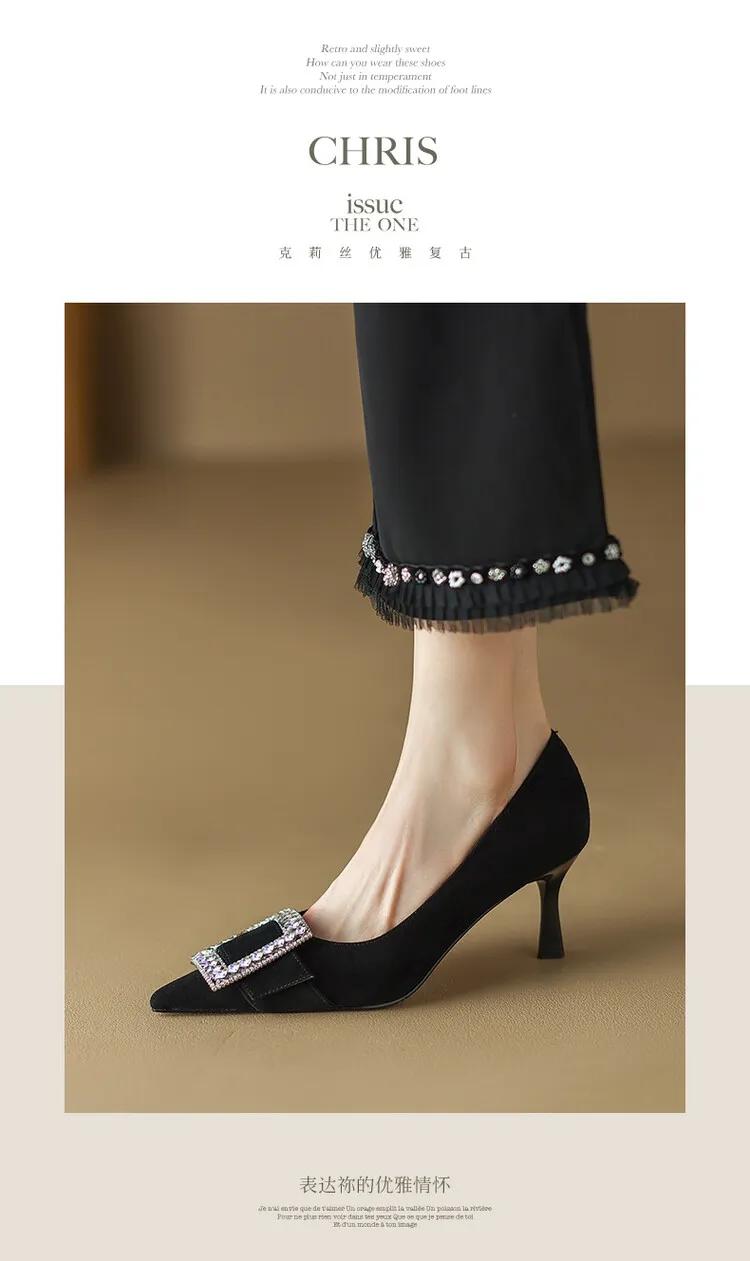 金属方扣软皮时尚百搭高跟鞋,精致大方高跟鞋