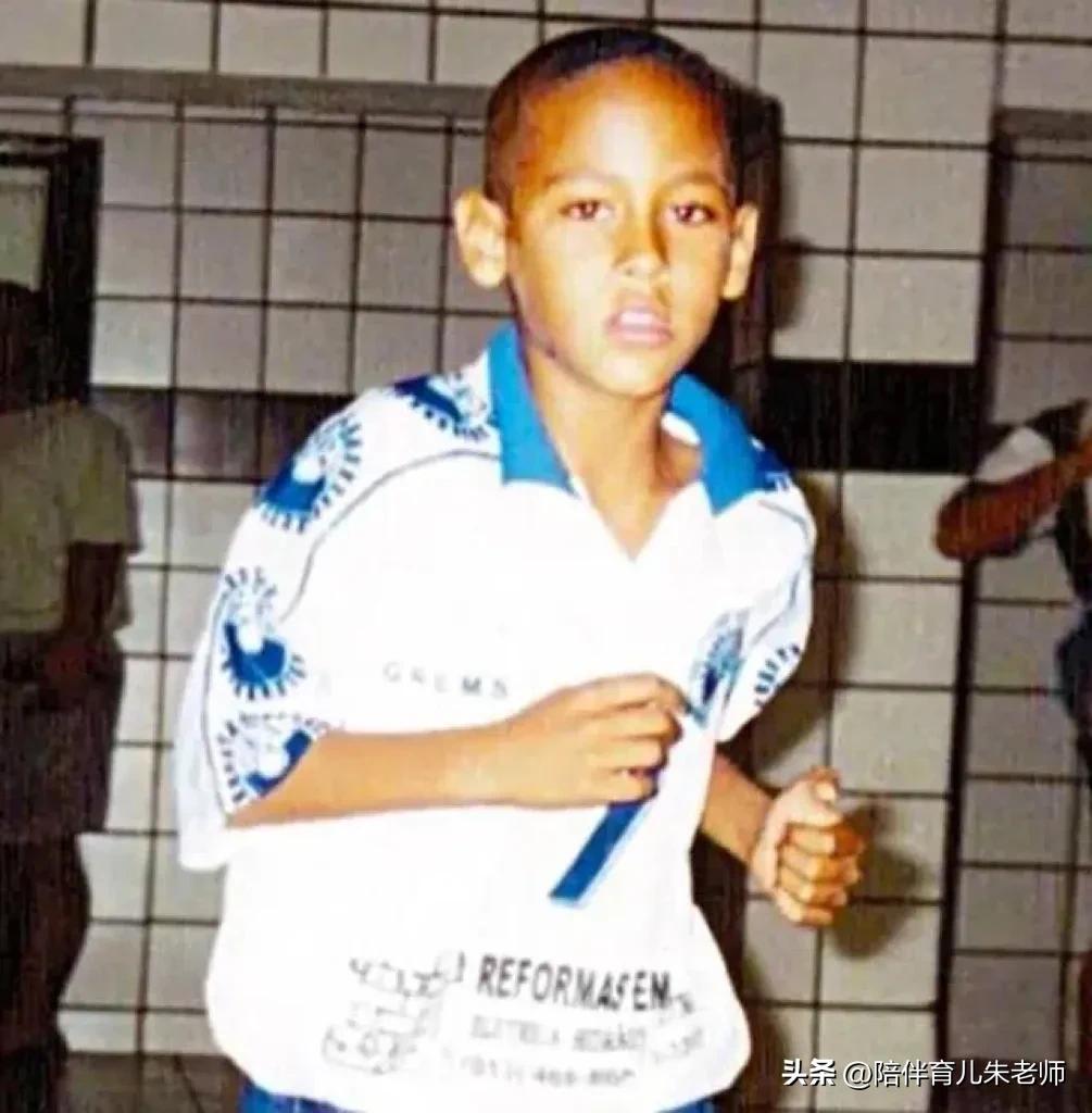 内马尔强悍的爆发力,内马尔升级胜利舞蹈