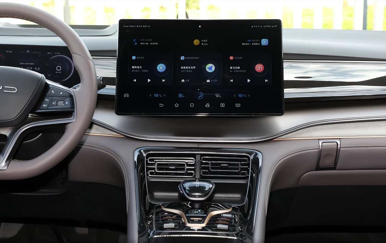 护卫舰07试驾第一视角,护卫舰07深度评测直播