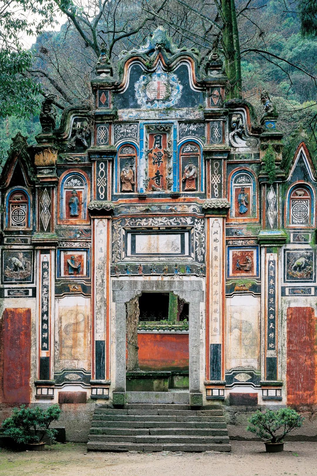 如何看懂中国第一山地省的多彩文化史诗？