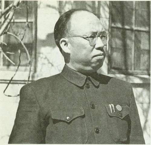 陈老总打的败仗不少，政工水准也不及罗帅，为何元帅排名却高一位