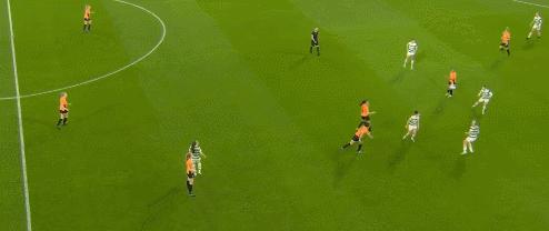 3-1大逆转！中国女足小将创历史，掀翻领头羊，入围年度最佳提名