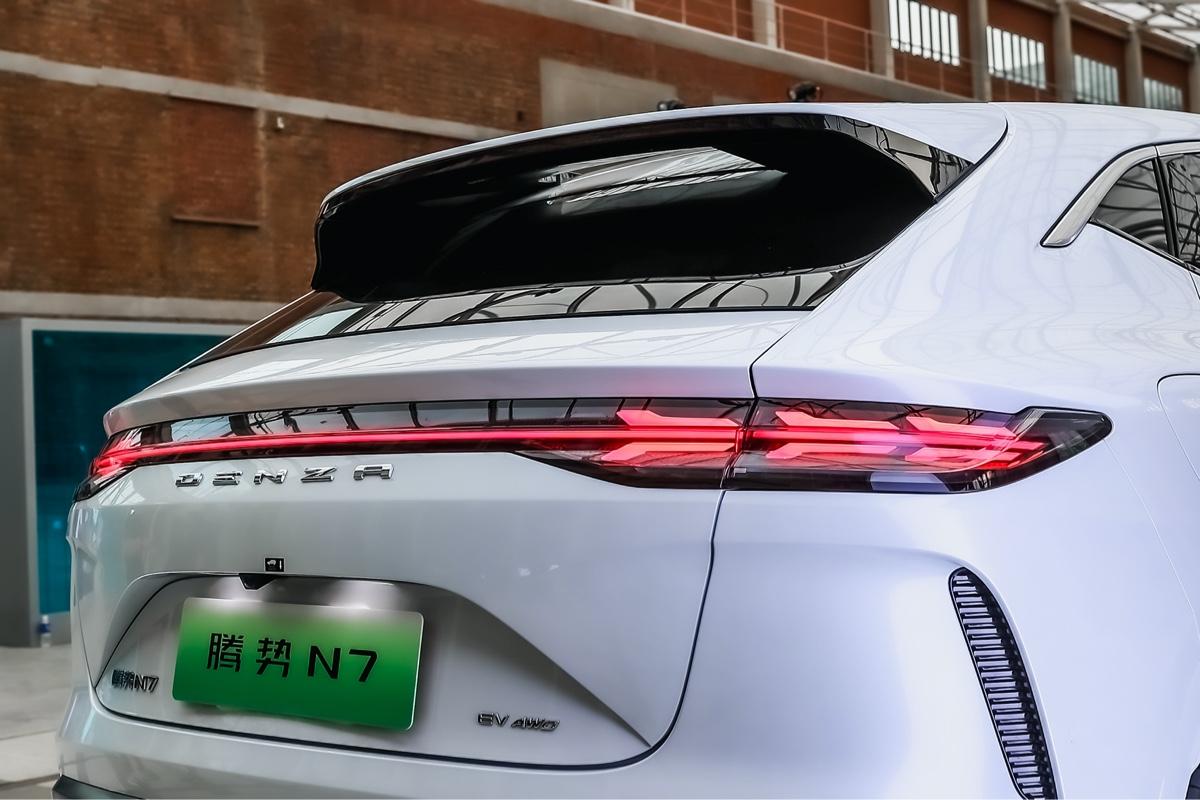 豪华智能suv腾势n7震撼上市,腾势n7智能豪华纯电suv天花板