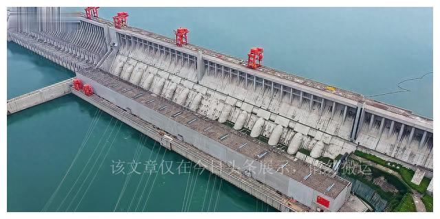 太阳系算大吗,太阳系和银河系大小对比图