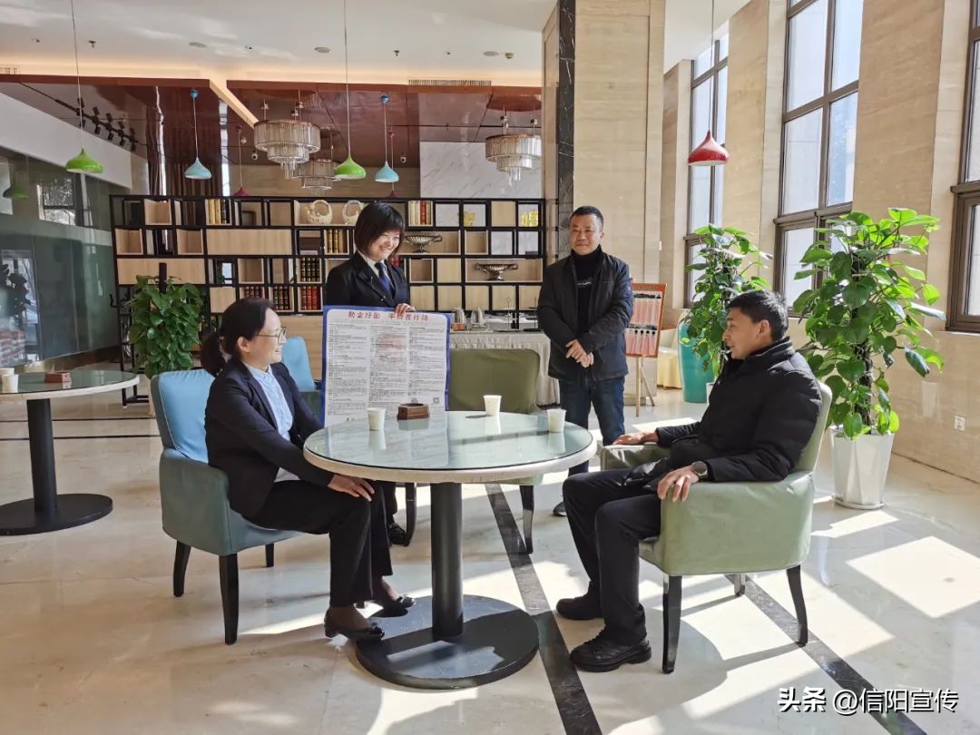 加强政策宣传优化营商环境,街道开展优化营商环境宣传活动