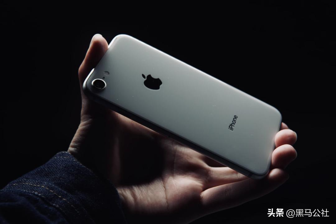 苹果手机史上最大的泄密事件,苹果再曝出严重安全漏洞