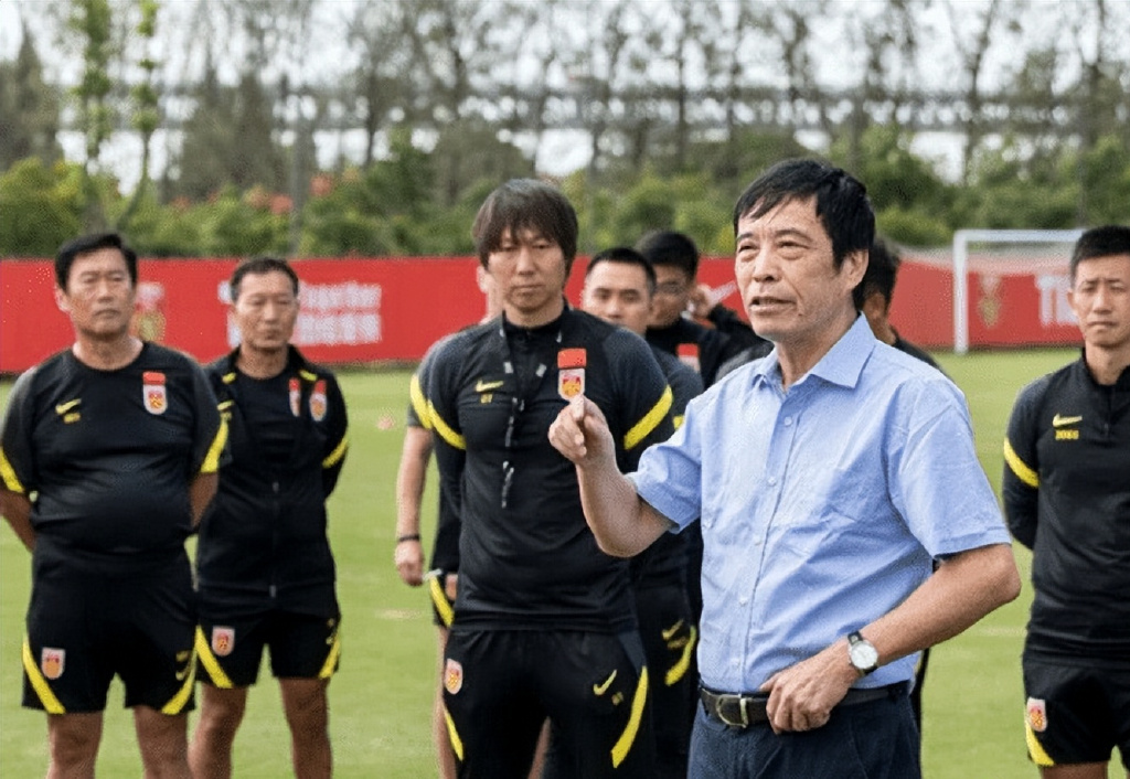 李铁立功了！陈戌源被带走，中国足坛或开启新纪元