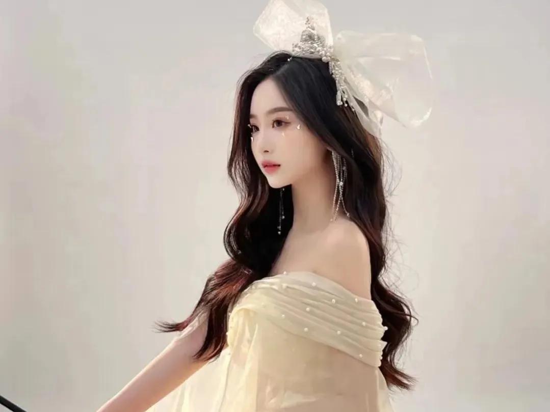 他每月八号唯一回家的日子，与她一响贪欢，这样的婚姻维持了三年