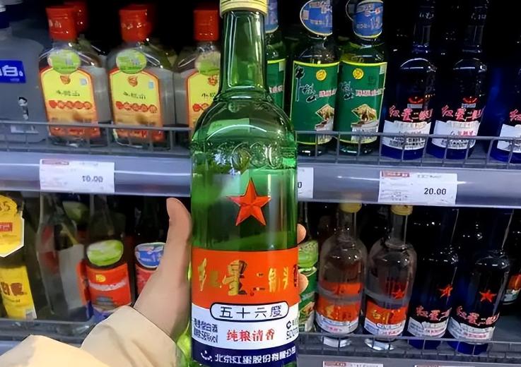 红星绿瓶蓝瓶白瓶区别,绿瓶的红星二锅头和蓝瓶的哪个好