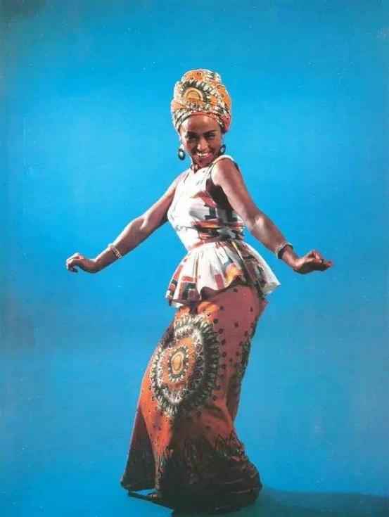 东方歌舞团有哪些名人演员,东方歌舞团十五位明星